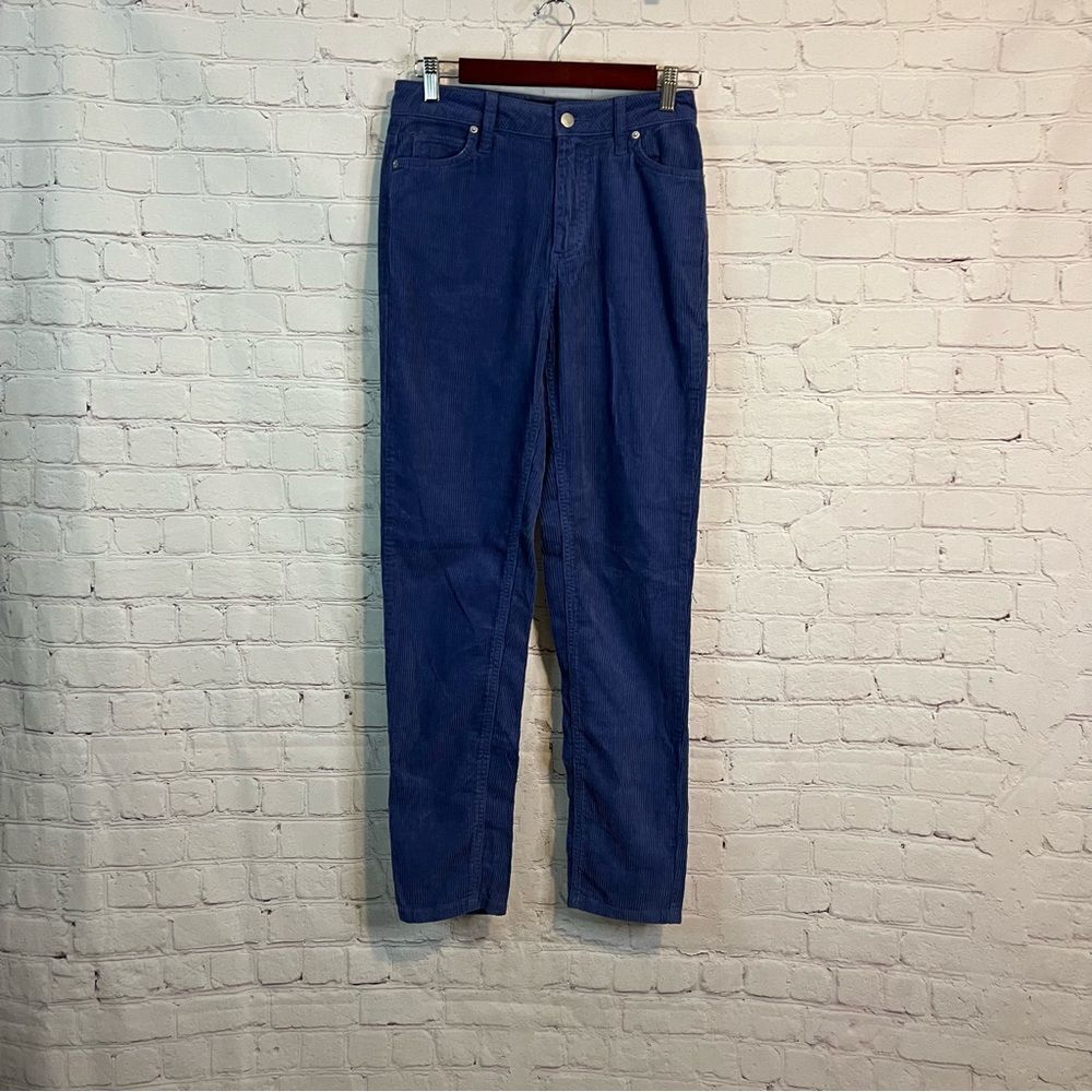 BDG Mom High-Rise corduroy pants size 24
